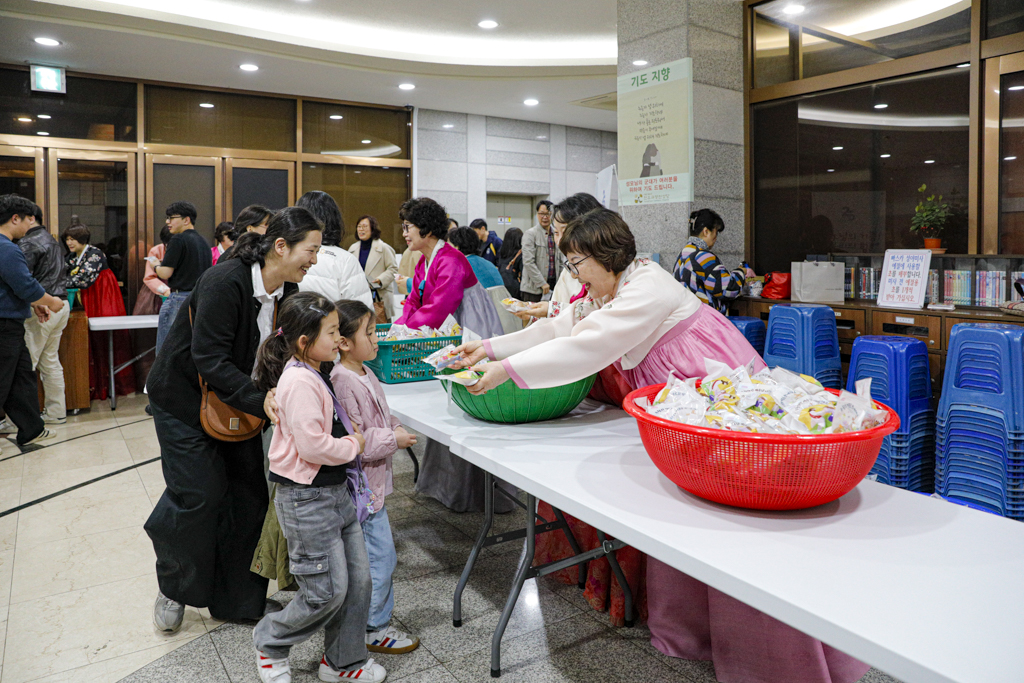 _68A872827.jpg